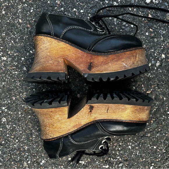 Y2K London Underground platform wooden heel mule - Picture 9 of 9